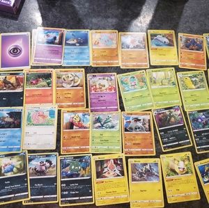 Bundle lot 120 Pokemon cards mint NM